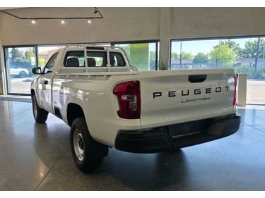 2026 Peugeot Landtrek image 3